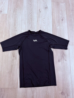 RVCA Black Short Sleeve Rash Guard Shirt Size S/P